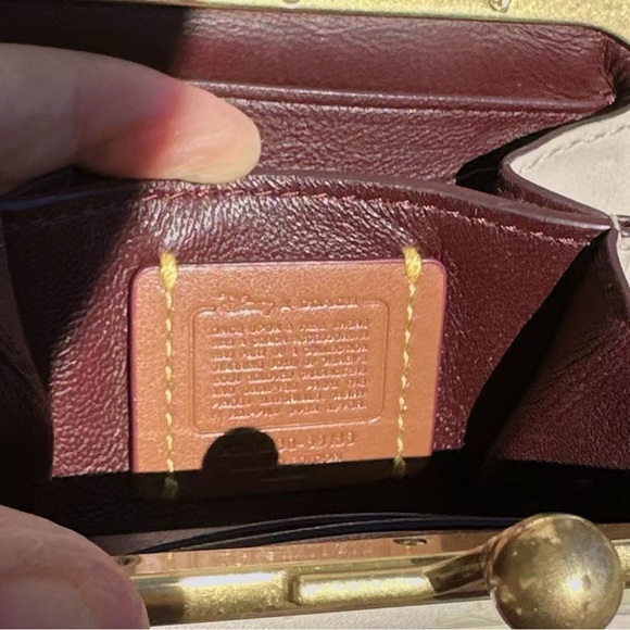 Disney X Coach Kisslock Frame Pouch With Disney Motif 69186 - Picture 10 of 10